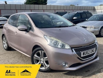 Peugeot - 208