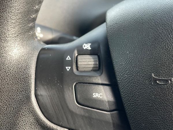 Used Peugeot 208 2012 for sale - 76179405: Photo 21