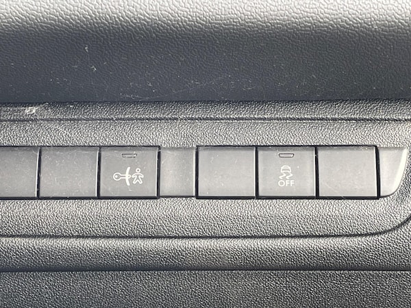 Used Peugeot 208 2012 for sale - 76179405: Photo 23