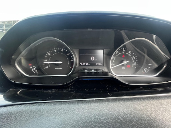 Used Peugeot 208 2012 for sale - 76179405: Photo 24