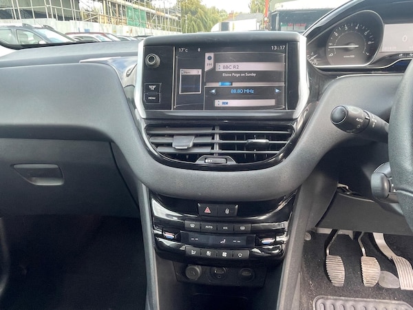 Used Peugeot 208 2012 for sale - 76179405: Photo 25
