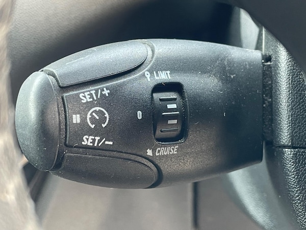 Used Peugeot 208 2012 for sale - 76179405: Photo 27