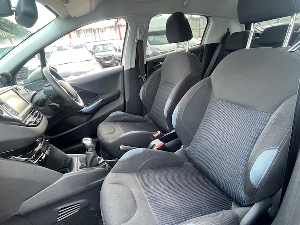 Used Peugeot 208 2012 for sale - 76179405: Photo 32
