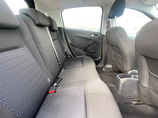 Used Peugeot 208 2012 for sale - 76179405: Photo 36