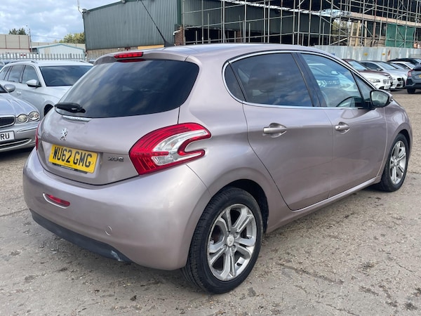 Used Peugeot 208 2012 for sale - 76179405: Photo 41