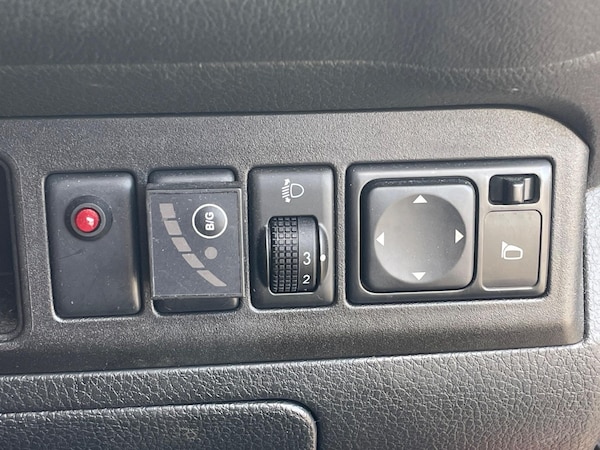 Used Nissan Note 2010 for sale - 73985773: Photo 27