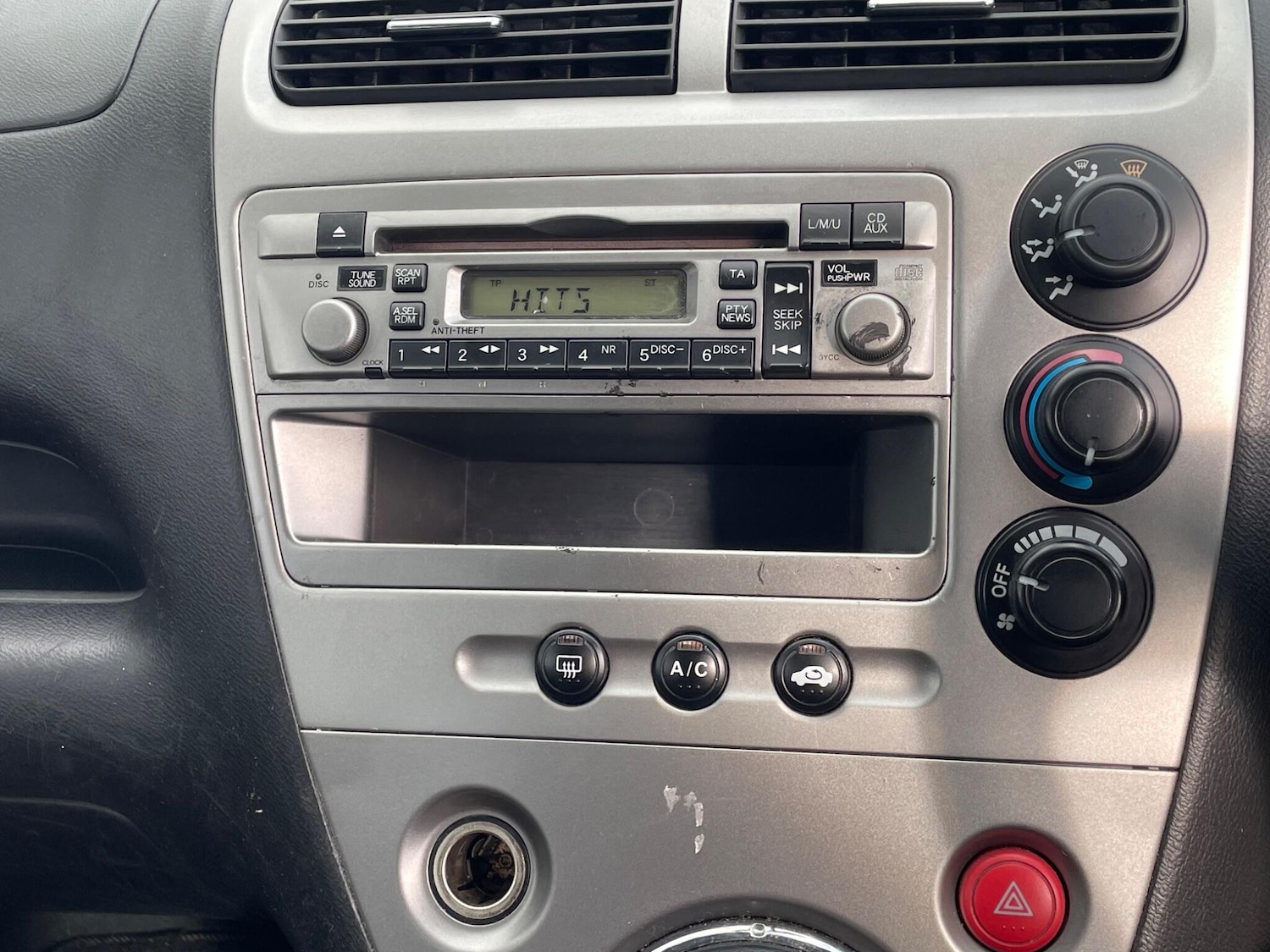 Used Honda Civic 2005 for sale - 75839515: Photo 18