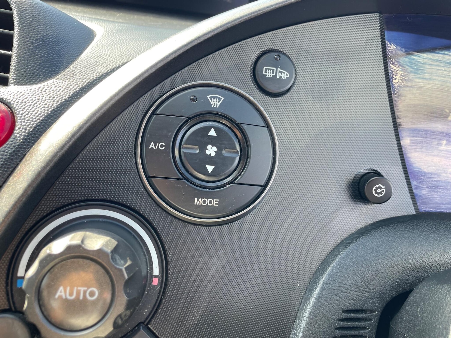 Used Honda Civic 2010 for sale - 76988509: Photo 26