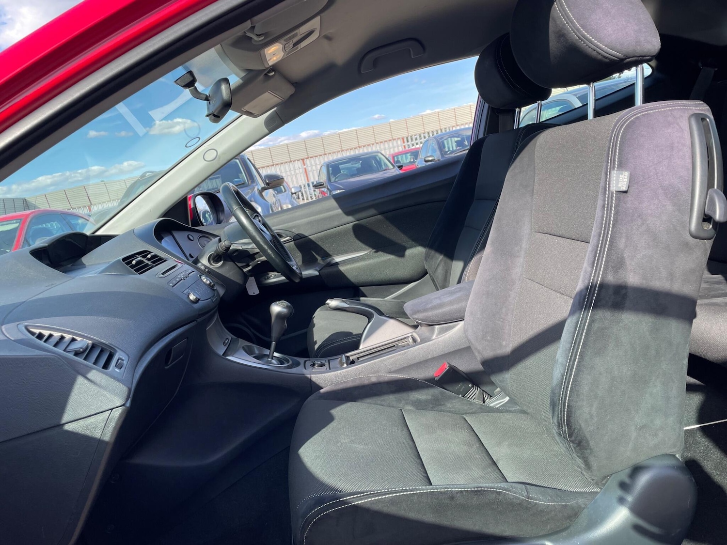 Used Honda Civic 2010 for sale - 76988509: Photo 28