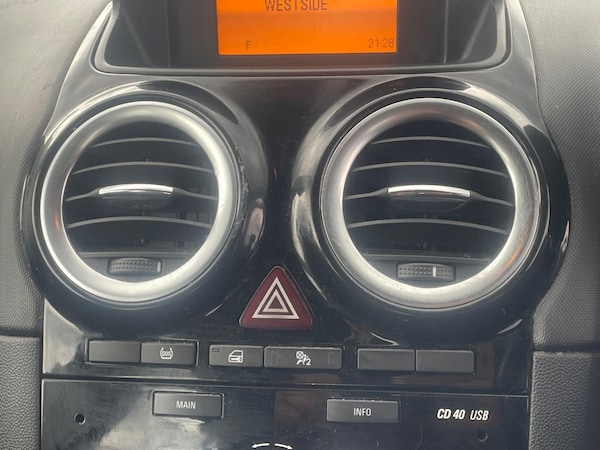 Used Vauxhall Corsa 2014 for sale - 75519446: Photo 28
