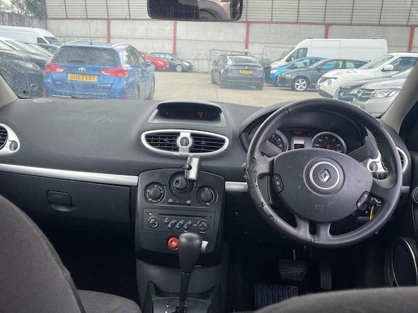 Used Renault Clio 2007 for sale - 75449662: Photo 32