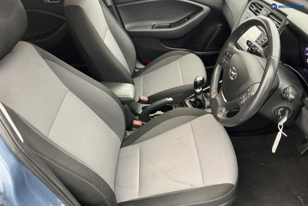 Used Hyundai i20 2017 for sale - 76405368: Photo 13