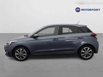 Used Hyundai i20 2017 for sale - 76405368: Photo