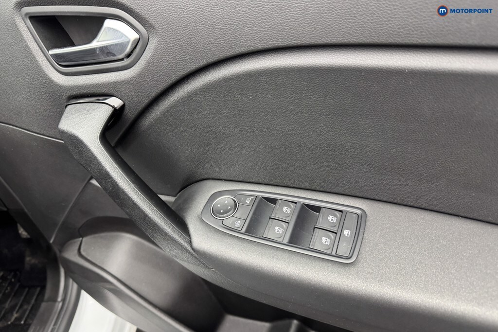 Used Renault Captur 2023 for sale - 76056352: Photo 32