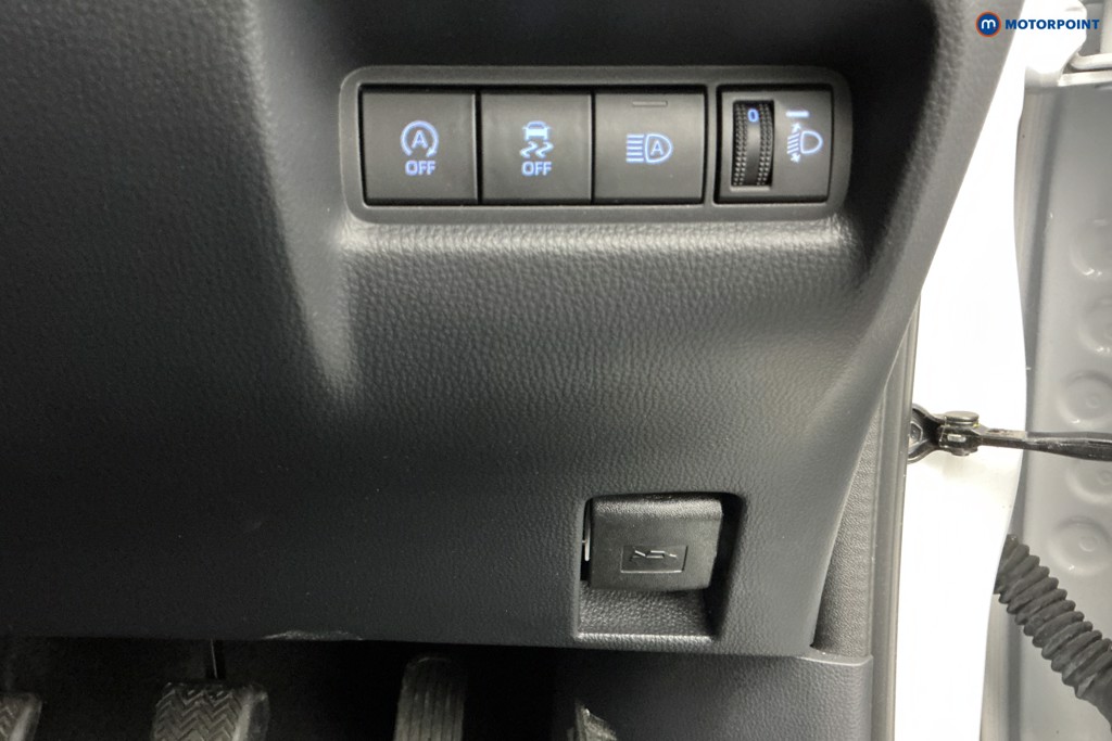 Used Toyota Aygo X for sale - 77033944: Photo 28