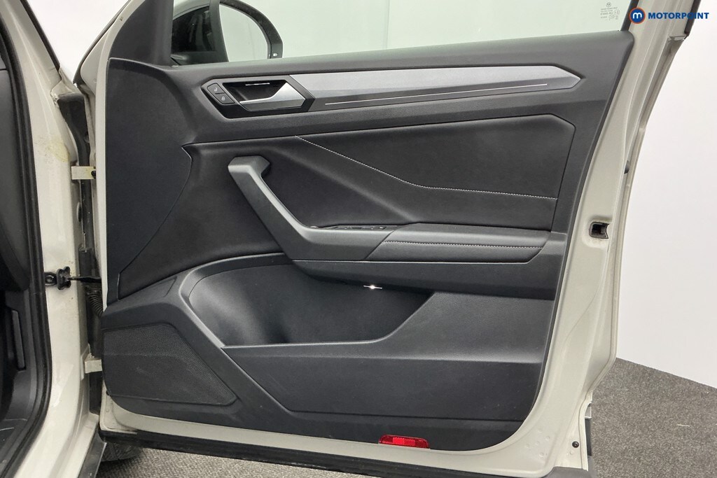 Used Volkswagen T-Roc for sale - 78176892: Photo 33