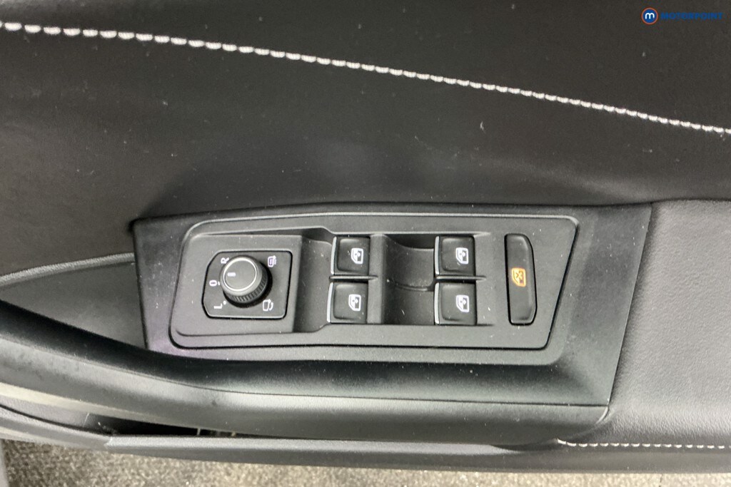 Used Volkswagen T-Roc for sale - 78176892: Photo 34