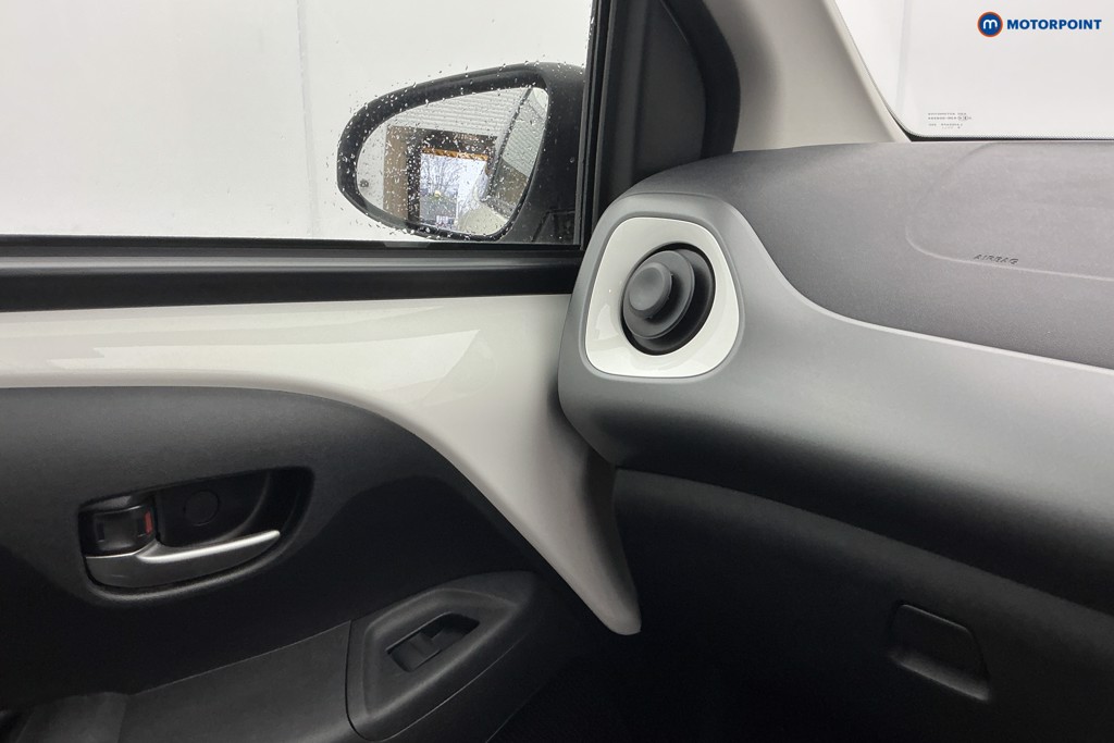 Used Toyota AYGO 2021 for sale - 76685132: Photo 23