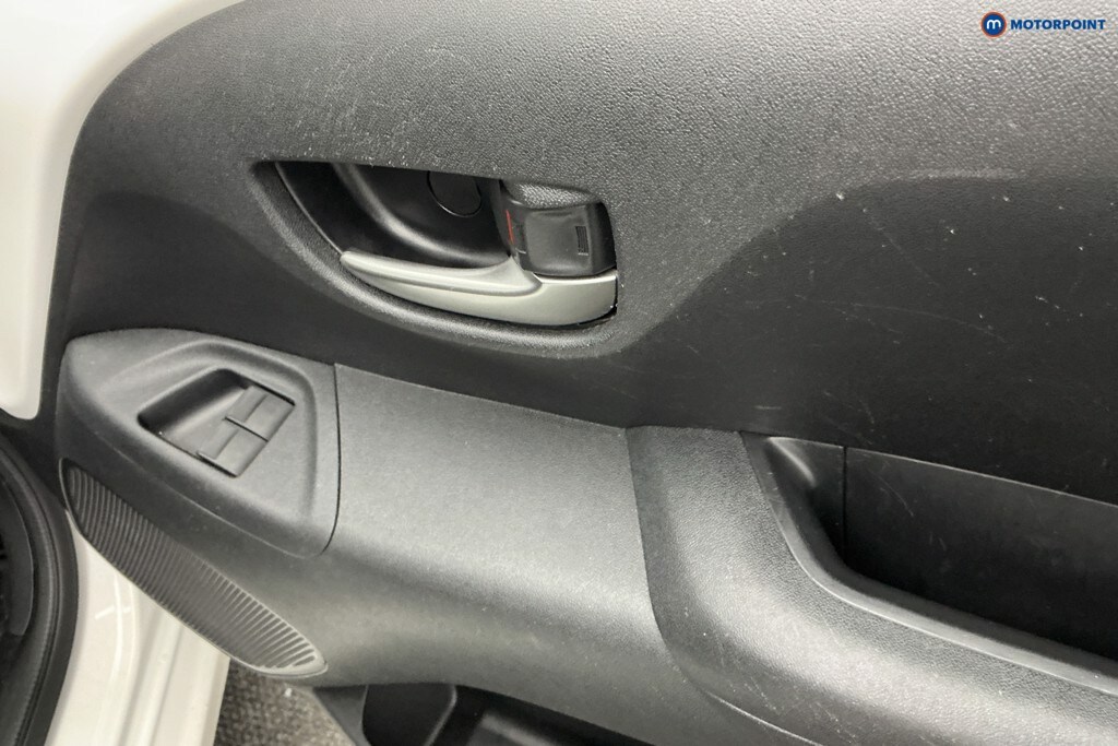 Used Toyota AYGO 2021 for sale - 76685132: Photo 28