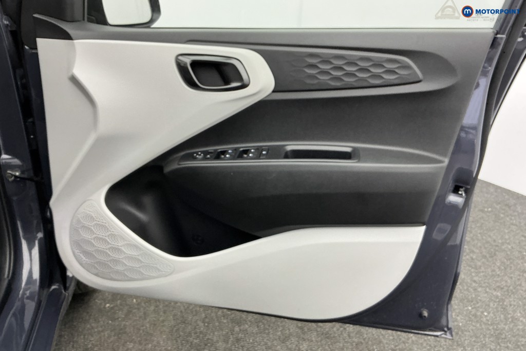 Used Hyundai i10 2024 for sale - 77033901: Photo 30