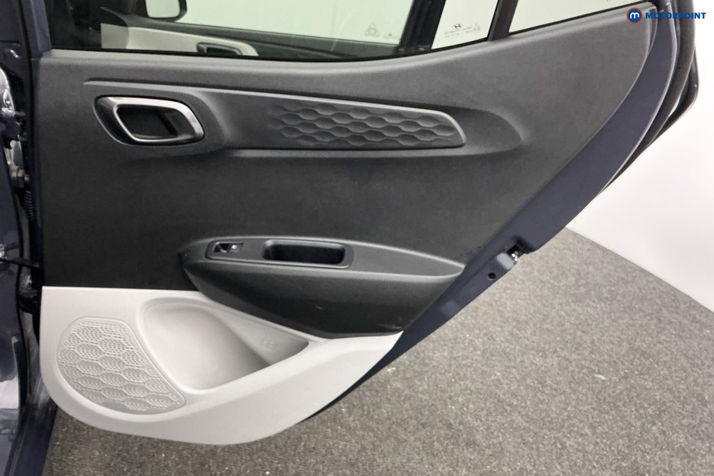 Used Hyundai i10 2024 for sale - 77033901: Photo 32