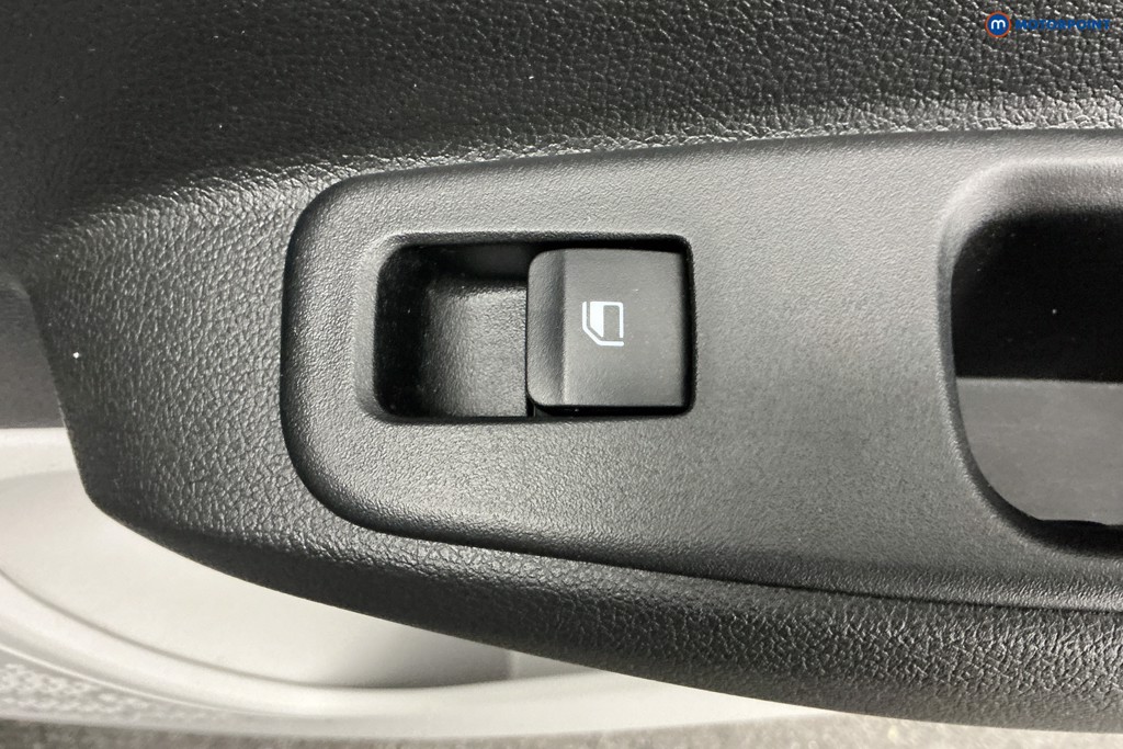 Used Hyundai i10 2024 for sale - 77033901: Photo 33