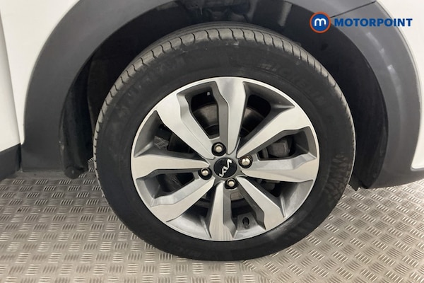 Used Kia Stonic 2022 for sale - 76092283: Photo 27