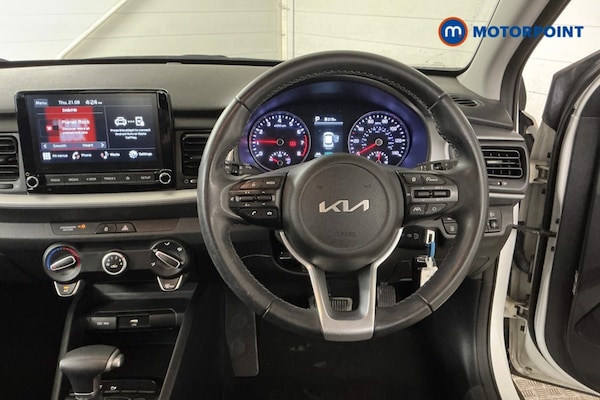 Used Kia Stonic 2022 for sale - 76092283: Photo 9