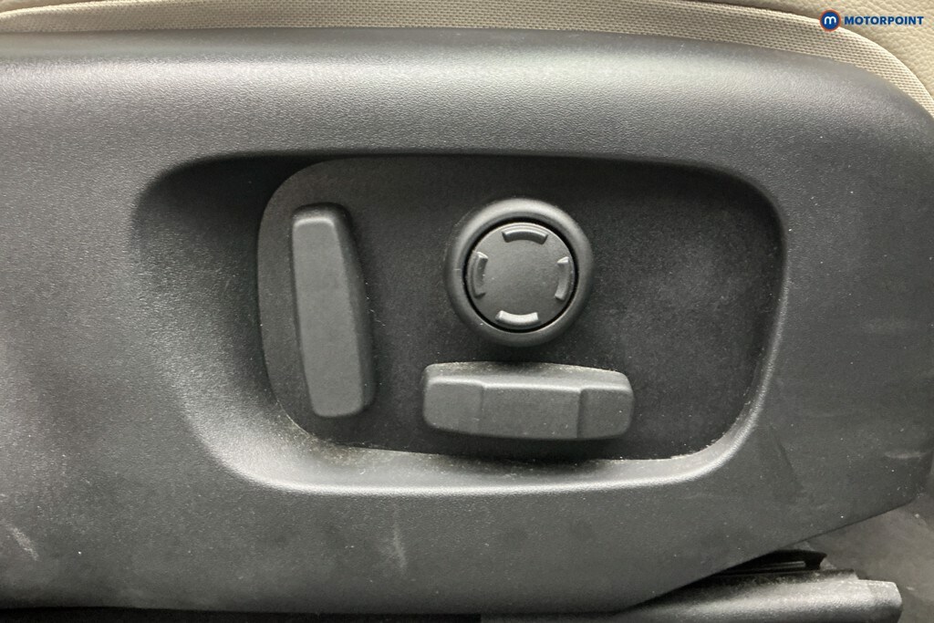 Used Land Rover Range Rover Velar 2023 for sale - 77935295: Photo 37