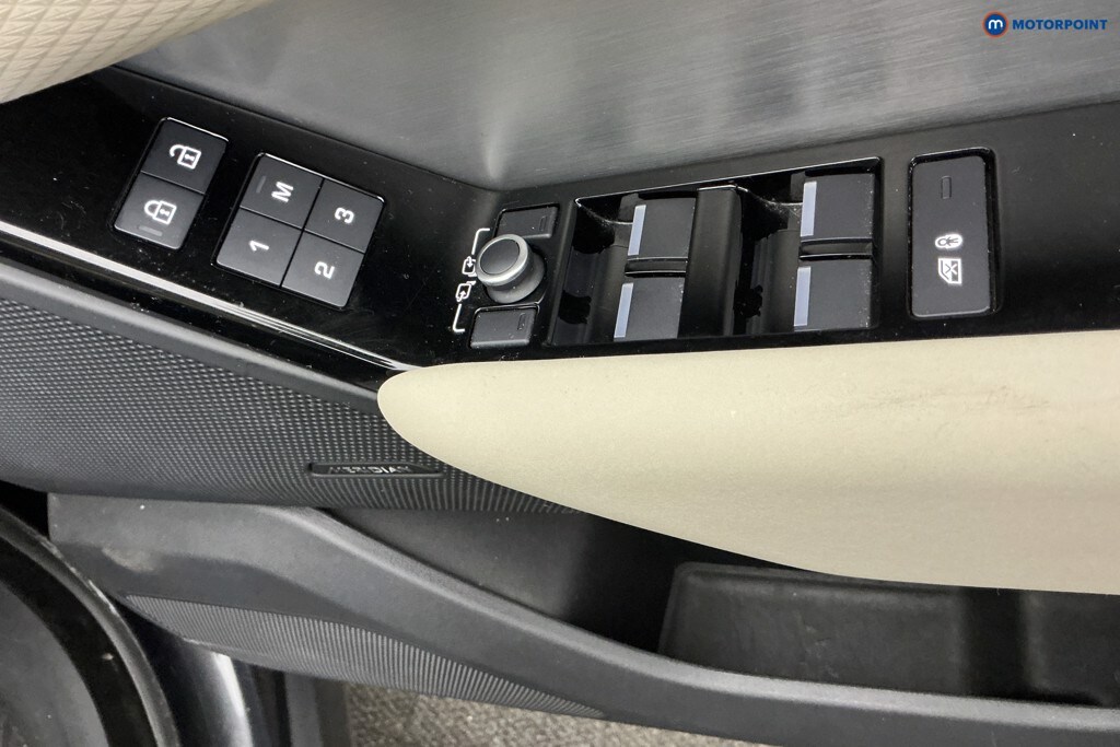 Used Land Rover Range Rover Velar 2023 for sale - 77935295: Photo 39