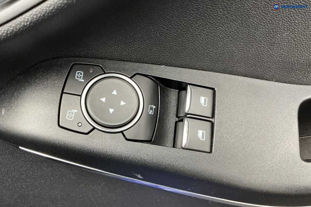 Used Ford Fiesta 2018 for sale - 76961127: Photo 31