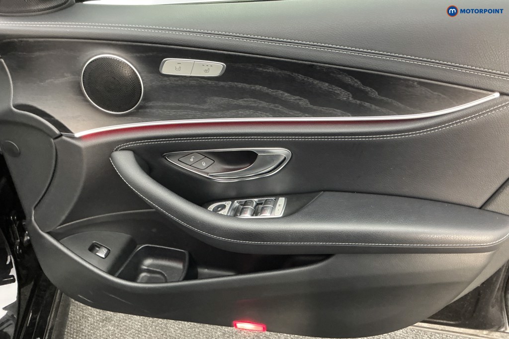 Used Mercedes-Benz E Class 2018 for sale - 76782623: Photo 30