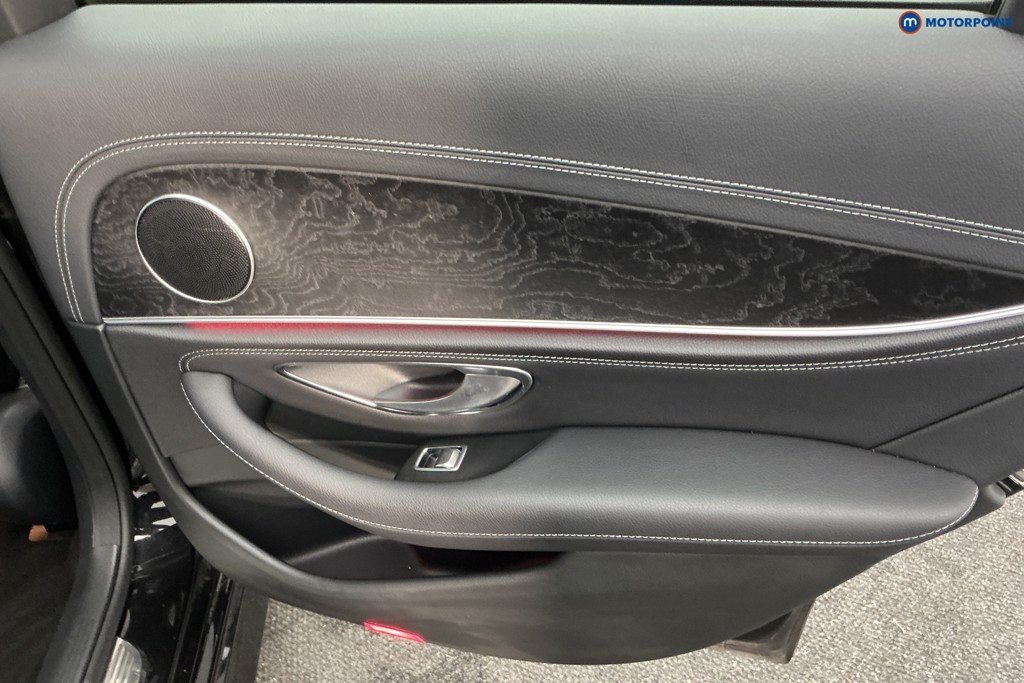 Used Mercedes-Benz E Class 2018 for sale - 76782623: Photo 32