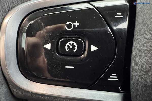 Used Volvo XC60 2022 for sale - 76157549: Photo 25