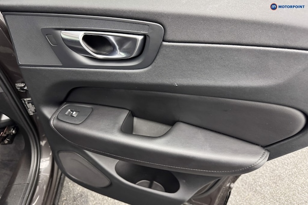Used Volvo XC60 2022 for sale - 76157549: Photo 32