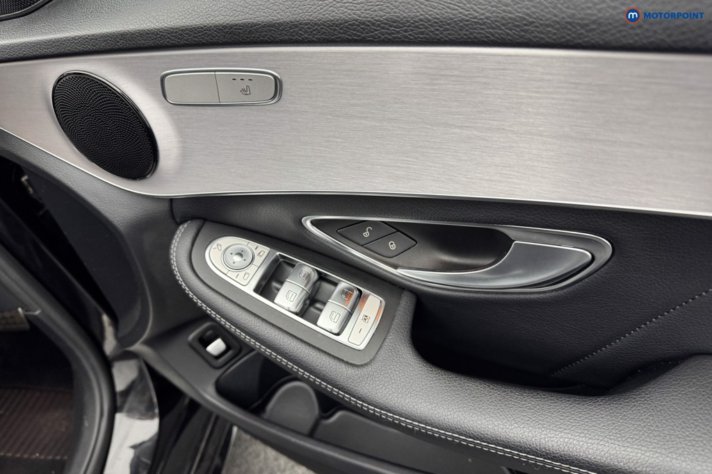 Used Mercedes-Benz C Class 2019 for sale - 76445368: Photo 31