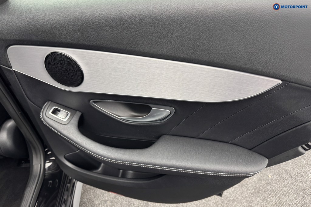 Used Mercedes-Benz C Class 2019 for sale - 76445368: Photo 32