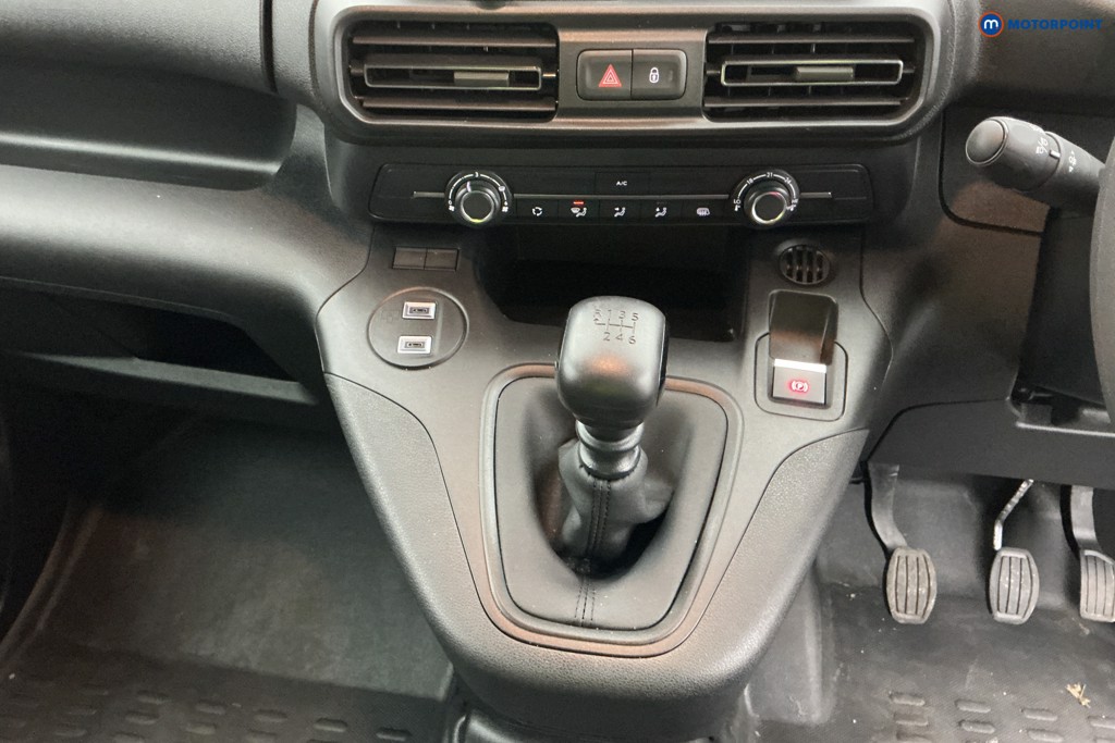 Used Peugeot Partner 2024 for sale - 77286493: Photo 35