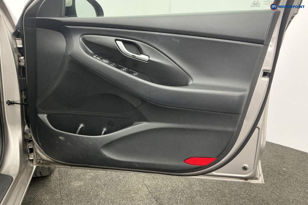 Used Hyundai i30 2017 for sale - 77763942: Photo 32