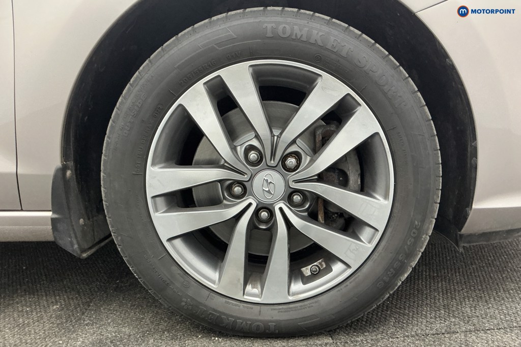 Used Hyundai i30 2017 for sale - 77763942: Photo 44