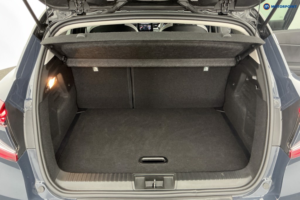 Used Renault Captur 2023 for sale - 77641532: Photo 11