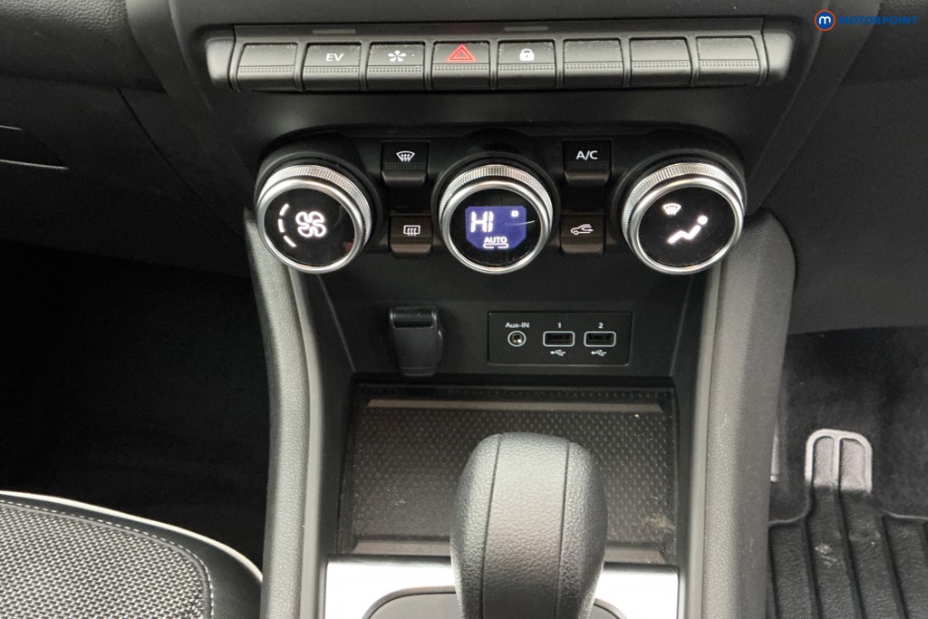 Used Renault Captur 2023 for sale - 77641532: Photo 29