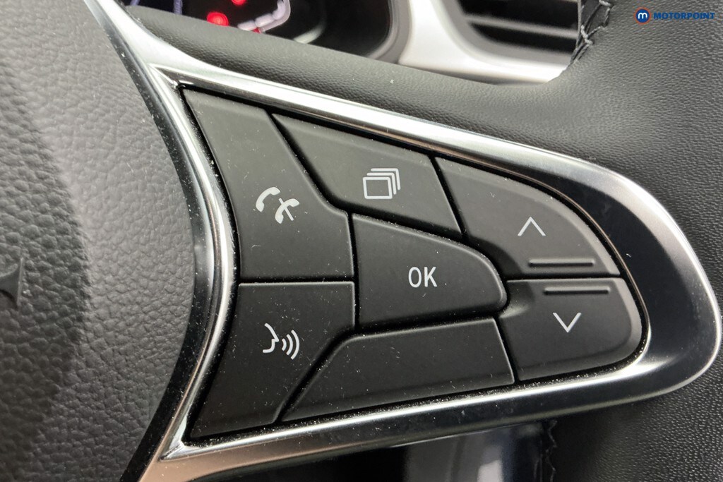 Used Renault Captur 2023 for sale - 77641532: Photo 32