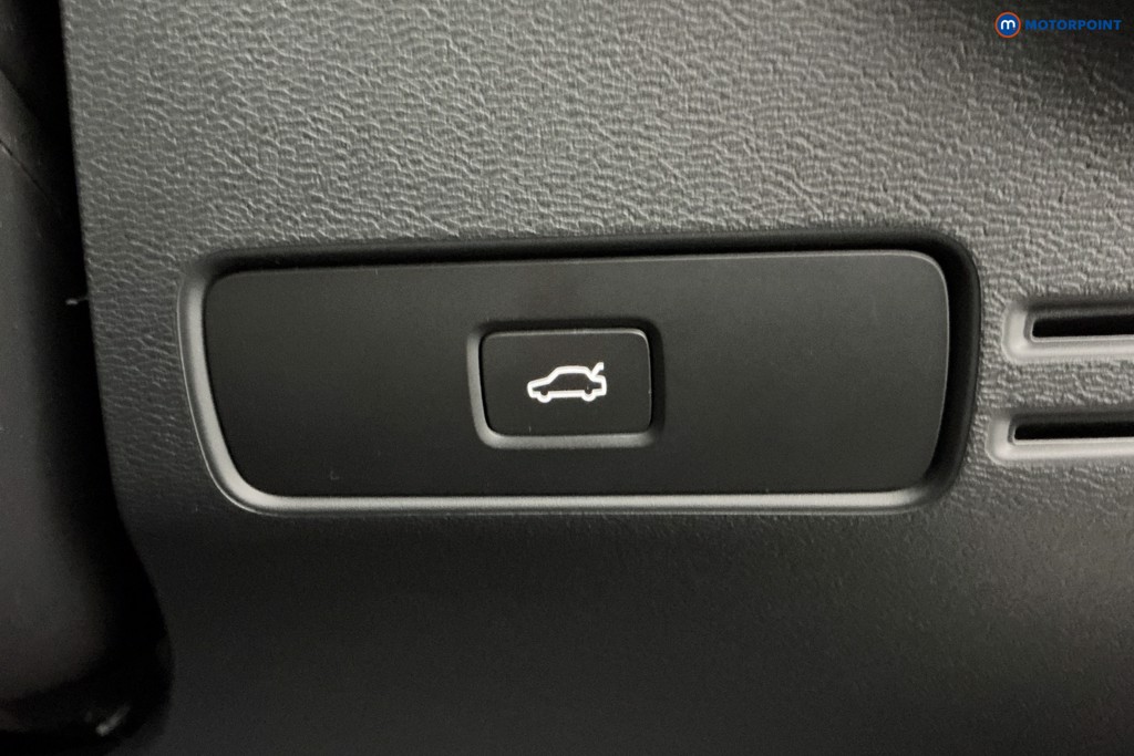 Used Volvo XC40 2024 for sale - 77421092: Photo 34