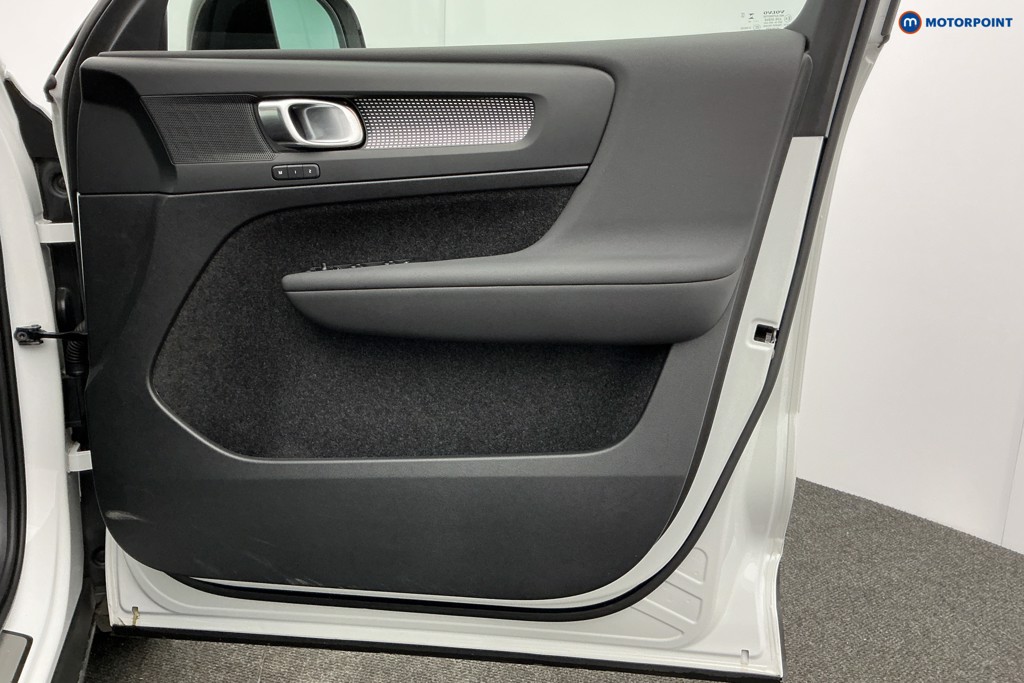 Used Volvo XC40 2024 for sale - 77421092: Photo 35