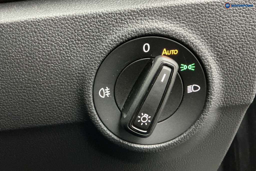 Used Volkswagen T-Roc 2025 for sale - 77158711: Photo 32