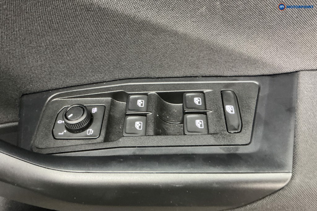 Used Volkswagen T-Roc 2025 for sale - 77158711: Photo 34