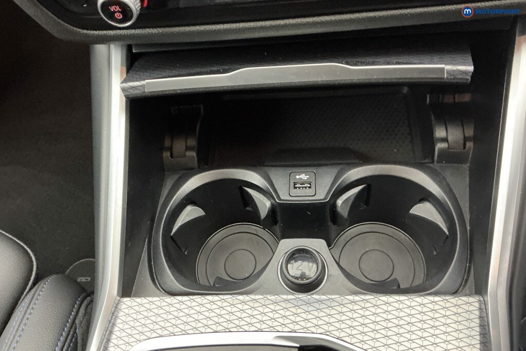 Used BMW 3 Series 2024 for sale - 77570789: Photo 24