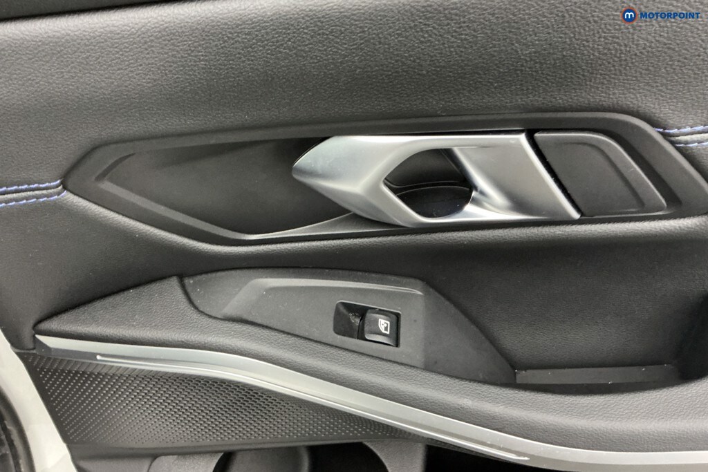 Used BMW 3 Series 2024 for sale - 77570789: Photo 33