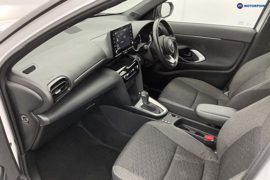 Used Toyota Yaris Cross 2023 for sale - 76603701: Photo 13